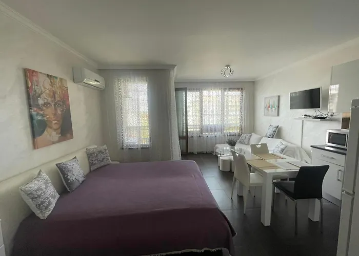Apartamento White Lotus Nereya